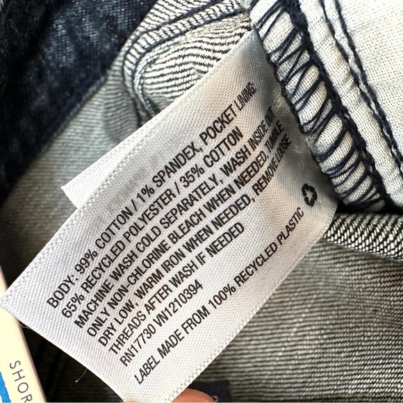 NWT High-Rise Dark Blue Faded Denim Shorts Size 14 - Picture 9 of 11